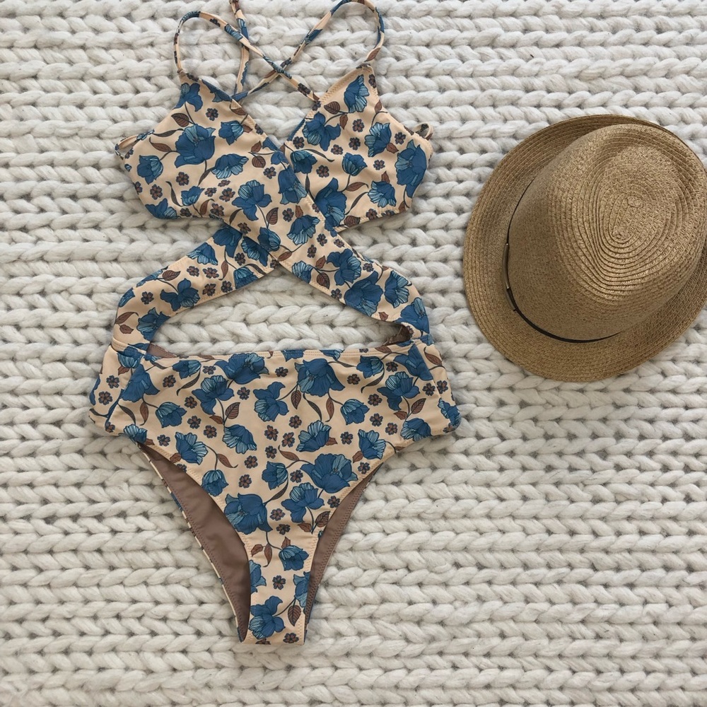 For love and lemons monokini size medium